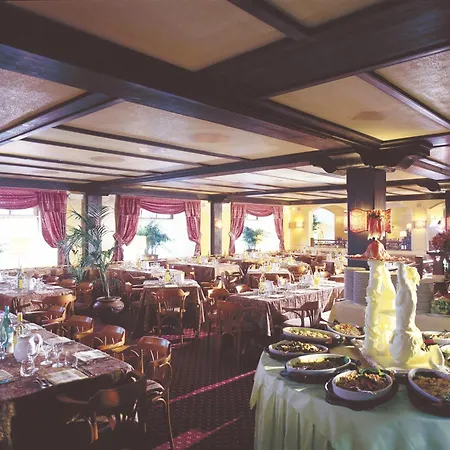 Hotell Club Relais Des Alpes