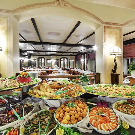 Hotel Club Relais Des Alpes 4*